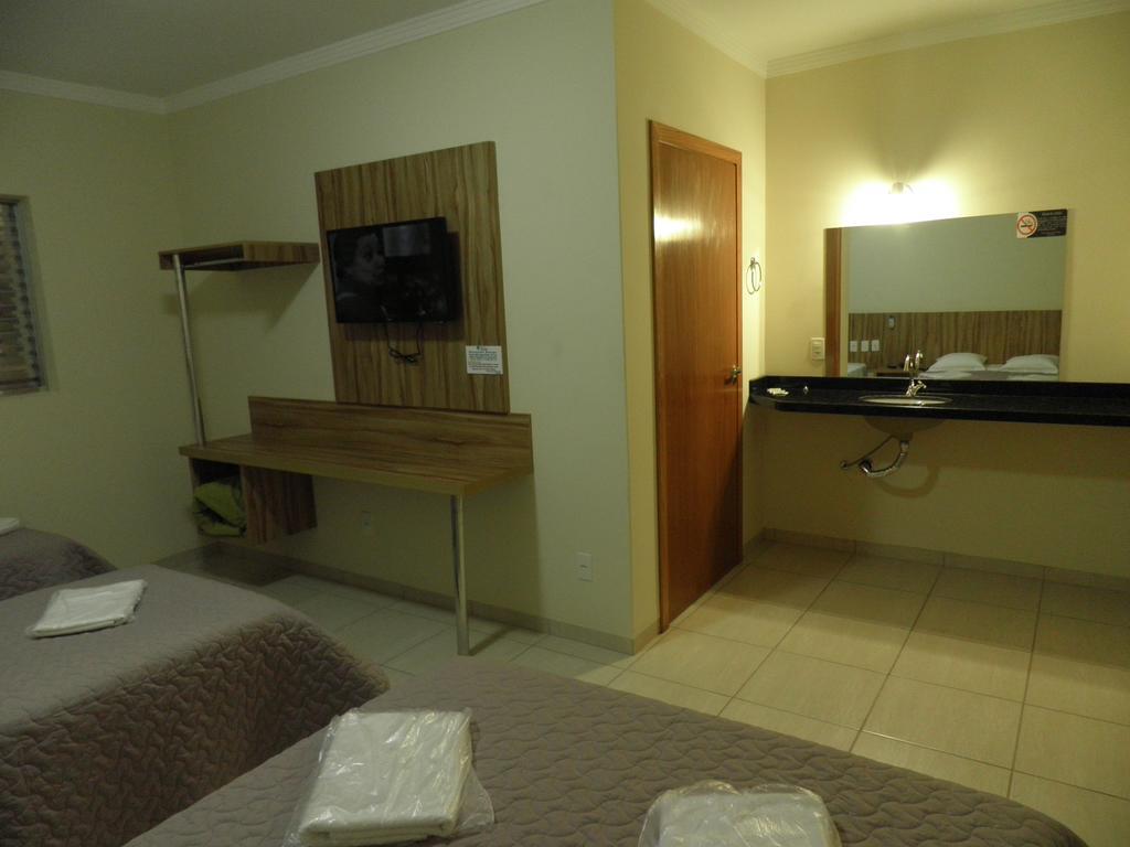 Hotel Talisma Rondonopolis Room photo